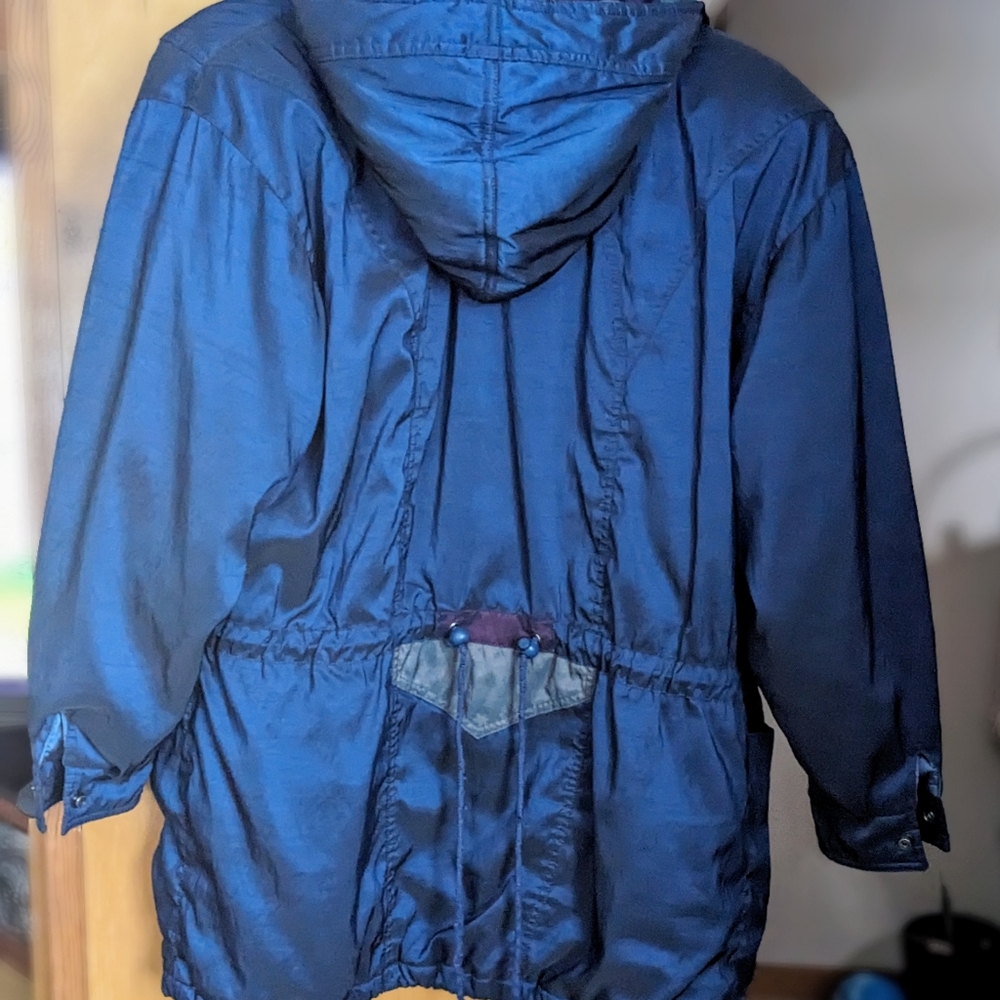 Women's size medium Forecaster of Boston